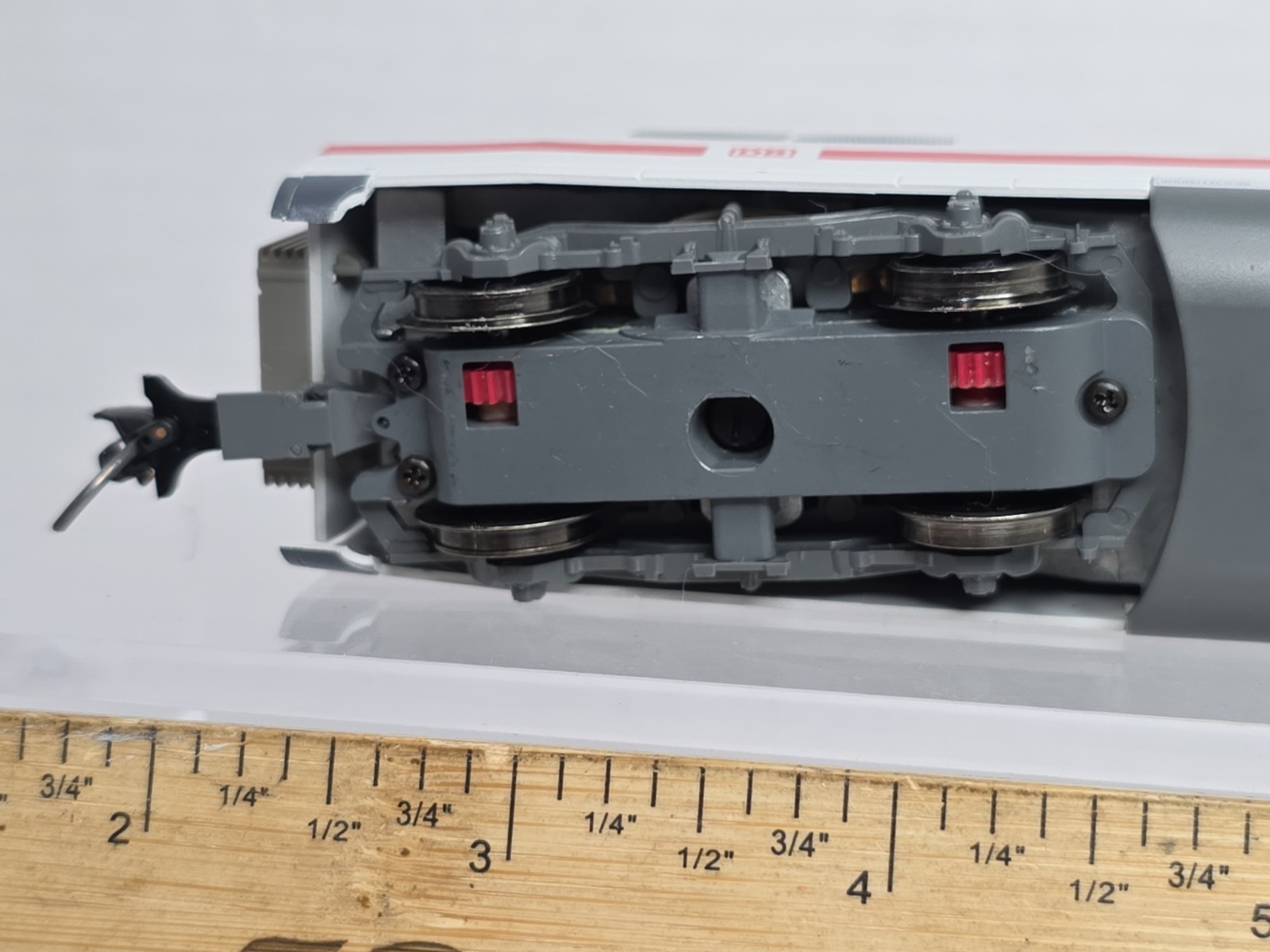 Roco HO Scale Powered 401012-0 DB ICE High Speed Bullet Train Runs Well (A)