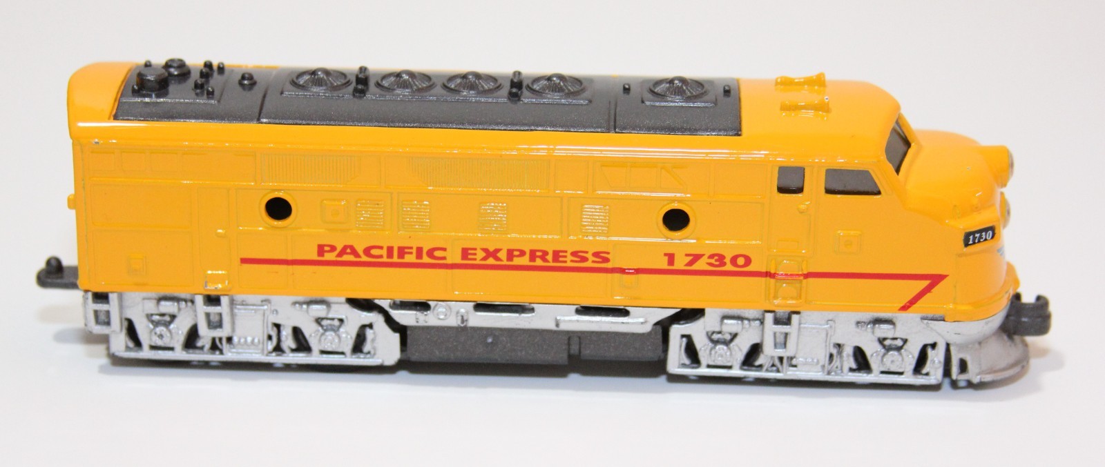 PACIFIC EXPRESS 1730 Pull Back Train Locomotive Engine Toysmith Toy
