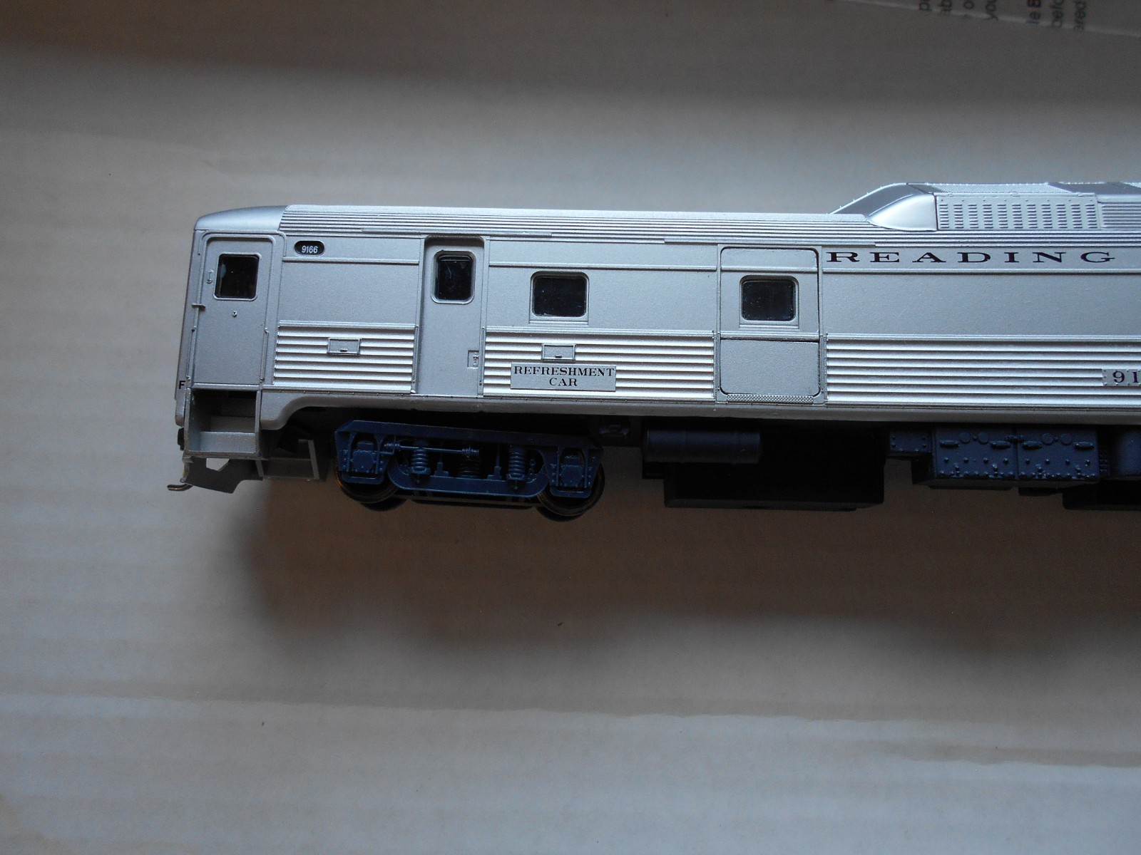 Life-Like H.O. Reading RDC-3 #9166 “Refreshment Car” Detailed & Kadee couplers