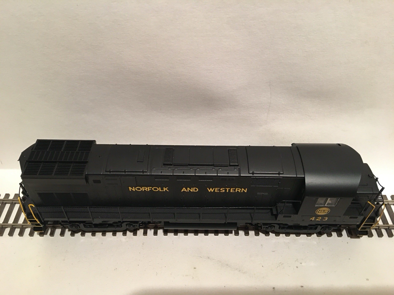 HO Atlas Classic Norfolk & Western ALCO C-424 Powered Diesel Locomotive N&W #423