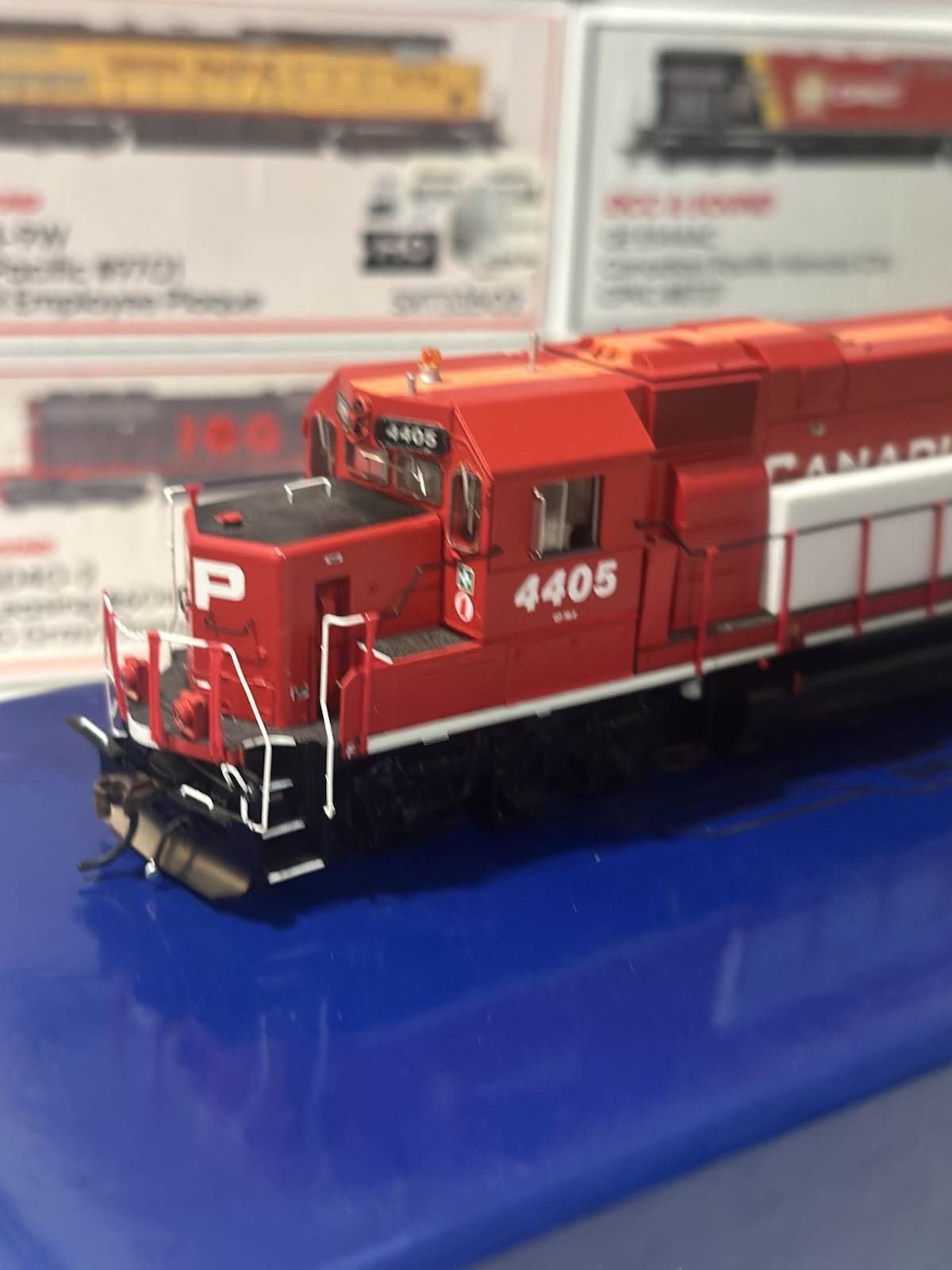 HO Athearn Genesis DCC Sound Canadian Pacific GP38-2 #4405 Lightly Used