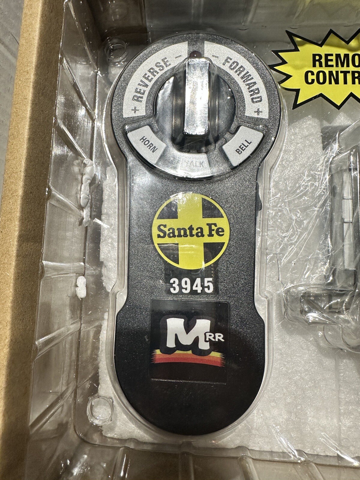 Menards O Scale F3 AA Santa Fe Diesel Set 1 Powered, 1 Dummy W/Remote Control