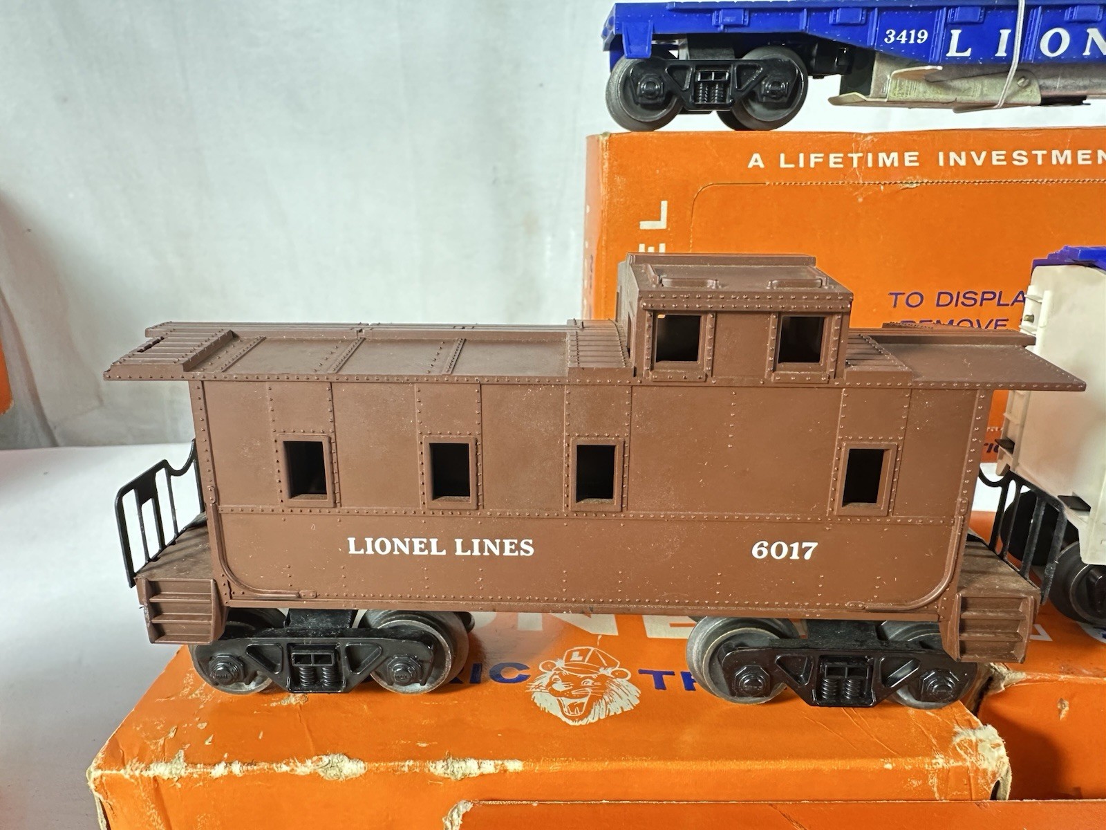 Beautiful Lionel Original Postwar BOXED Santa Fe Sears Promotional Set #9673!