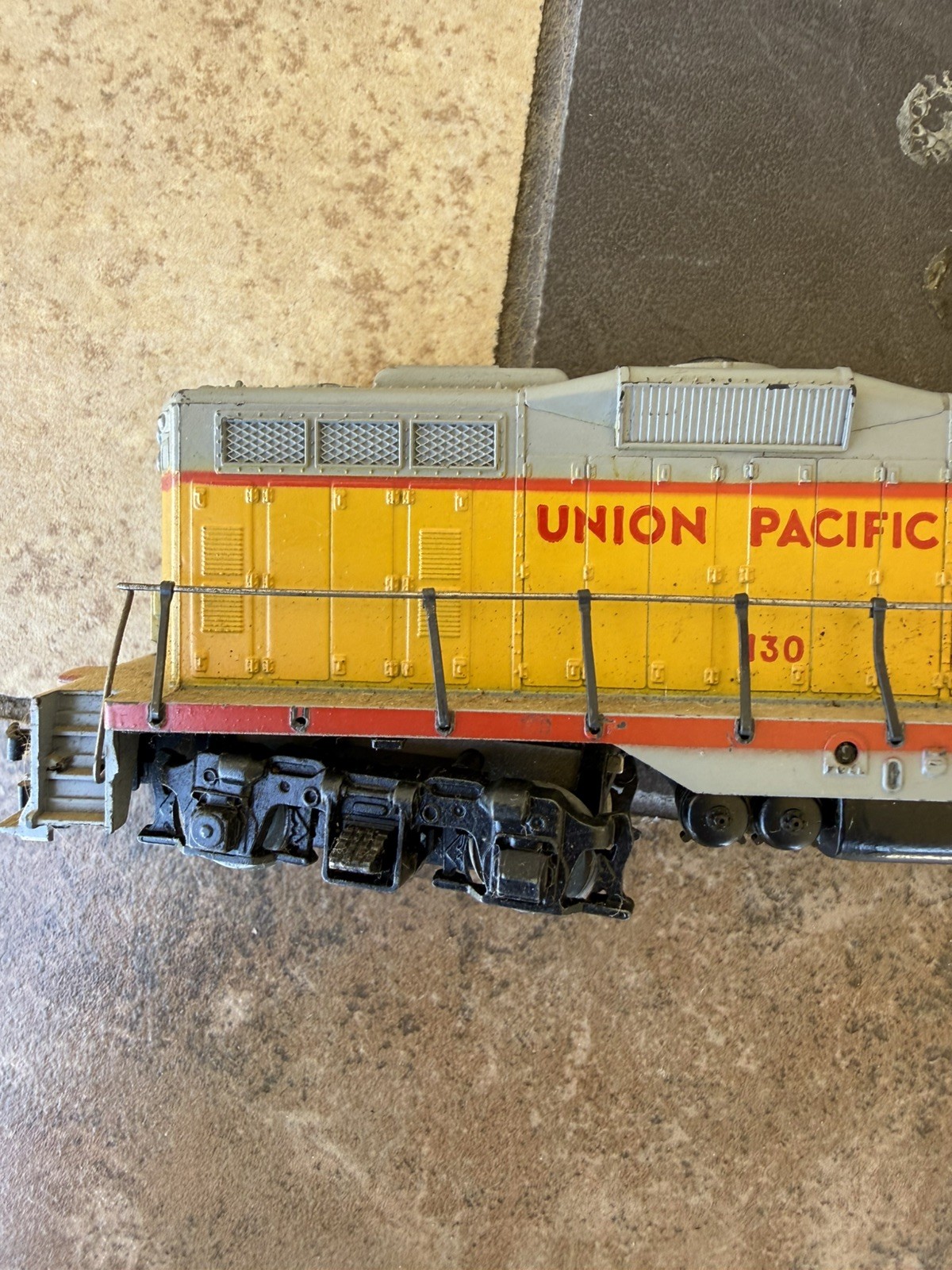 🚂 Vintage Athearn HO Scale Union Pacific EMD GP9 Diesel Locomotive! 🚂 Works!
