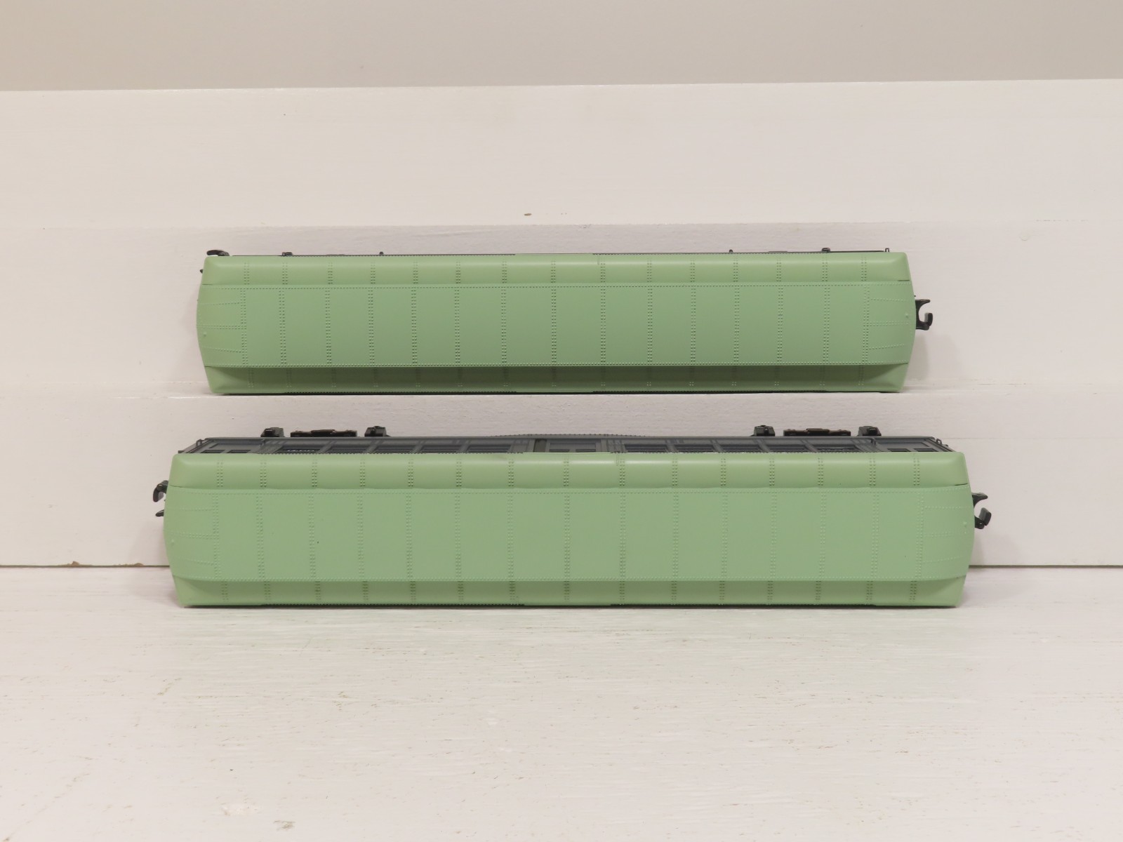 MTH 30-2756-3 Metropolitan Two-Tone 2-Car LO-V Subway Non-Powered LN