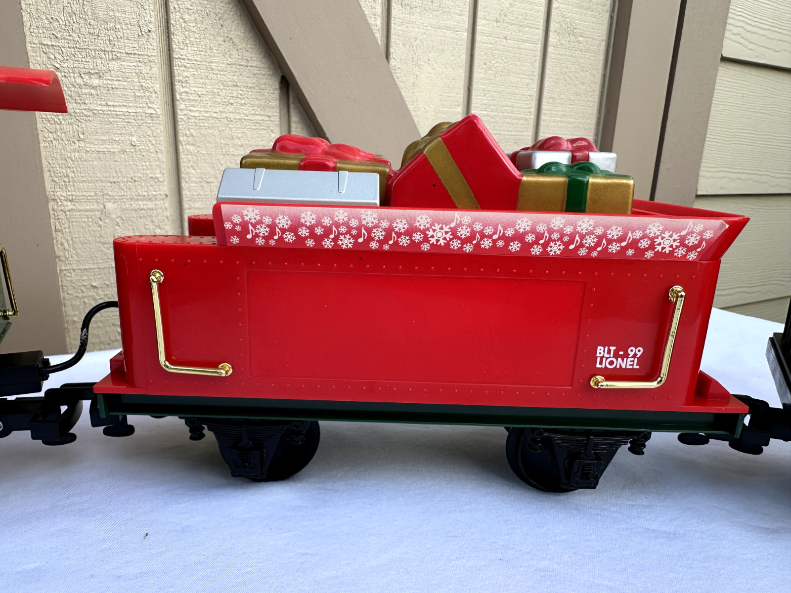 1999 Lionel “G” Gauge Holiday Train Set Locomotive