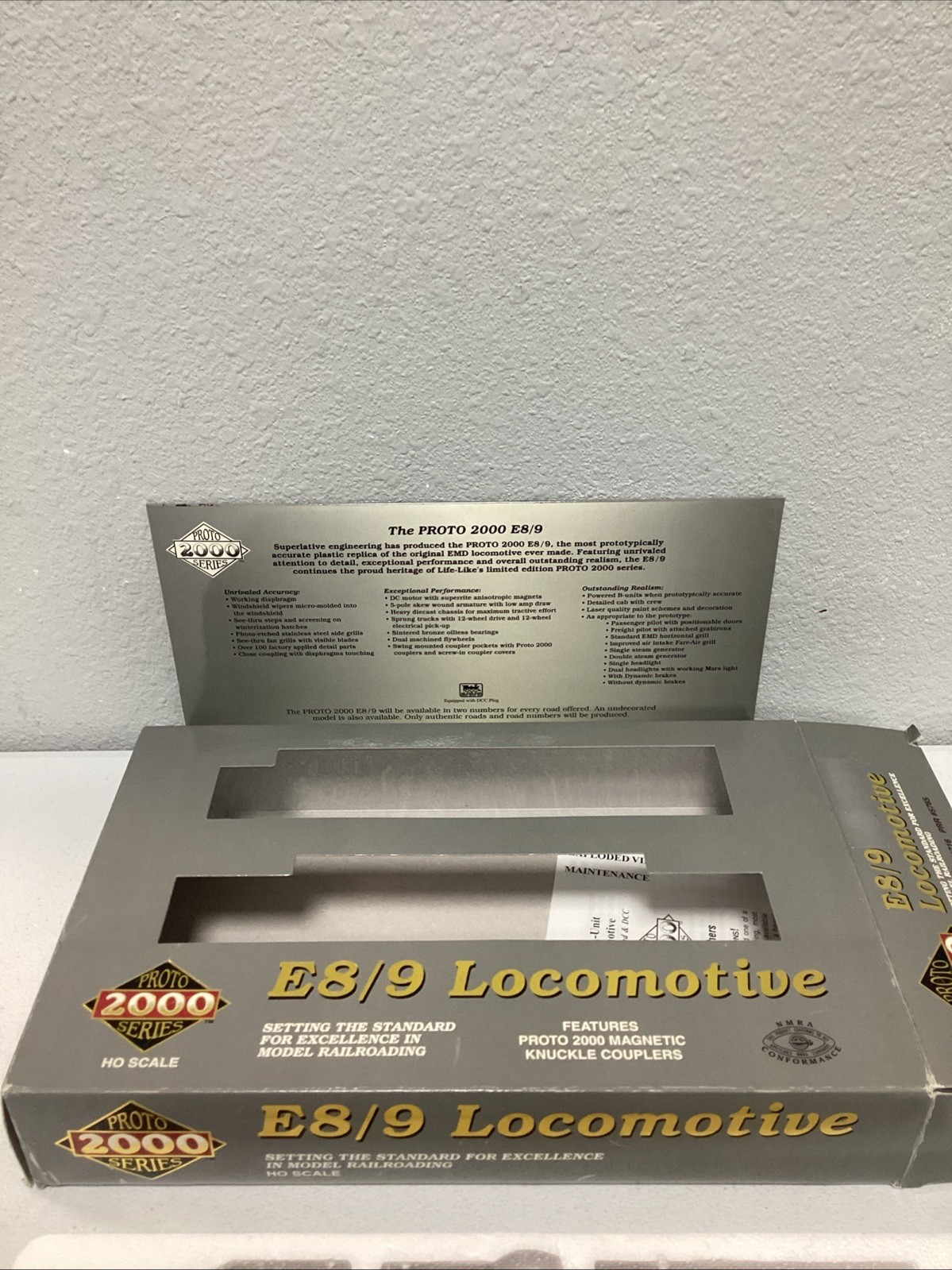 Proto 2000 Series E8/9 LOCOMOTIVE #5765 Unverified if in working order KB12212