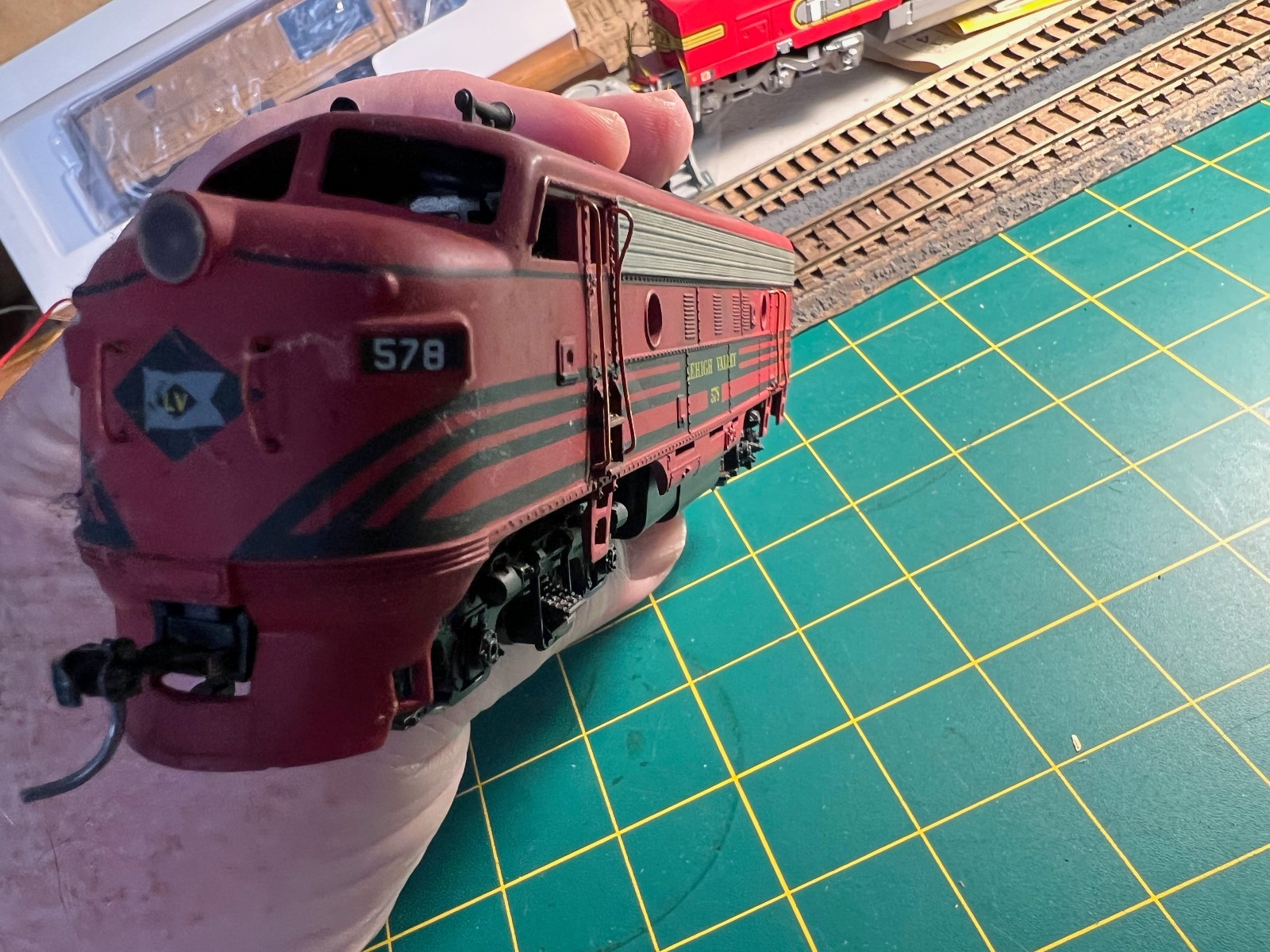 ATHEARN Blue Box HO Gauge Lehigh Valley F7A #578 DC Powered Locomotive