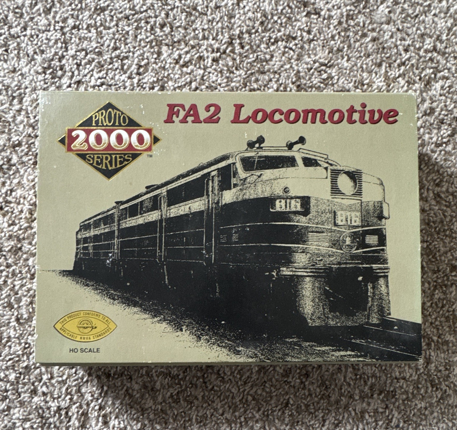 PROTO 2000 FA2 HO 1:87 Erie 737-D Diesel Locomotive DC Analog 2-Rail