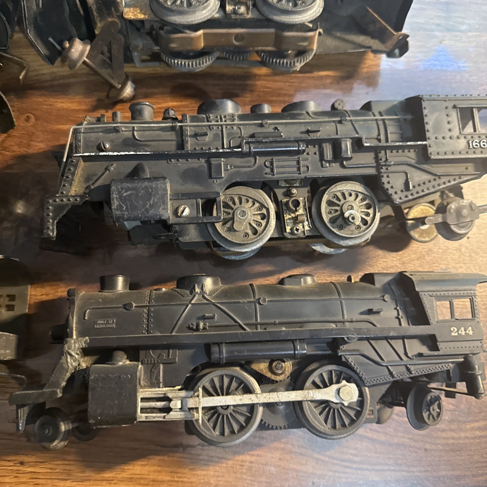 Lionel Locomotive Train Lot O27 & O Gauge – Lot of 13 Vintage Trains Not tested