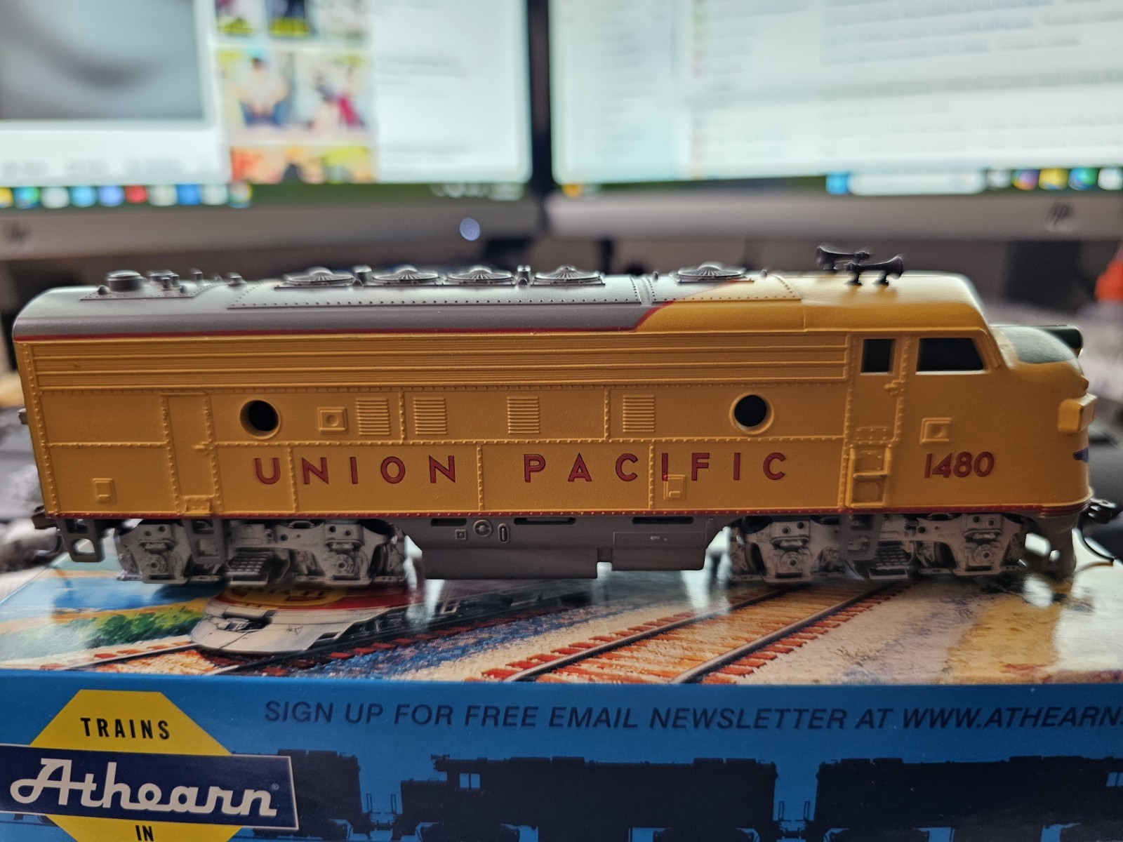 ATHEARN 3013 UNION PACIFIC F7A DUMMY UNIT#1480 C7 METAL WHEELS/E-Z MATE COUPLERS