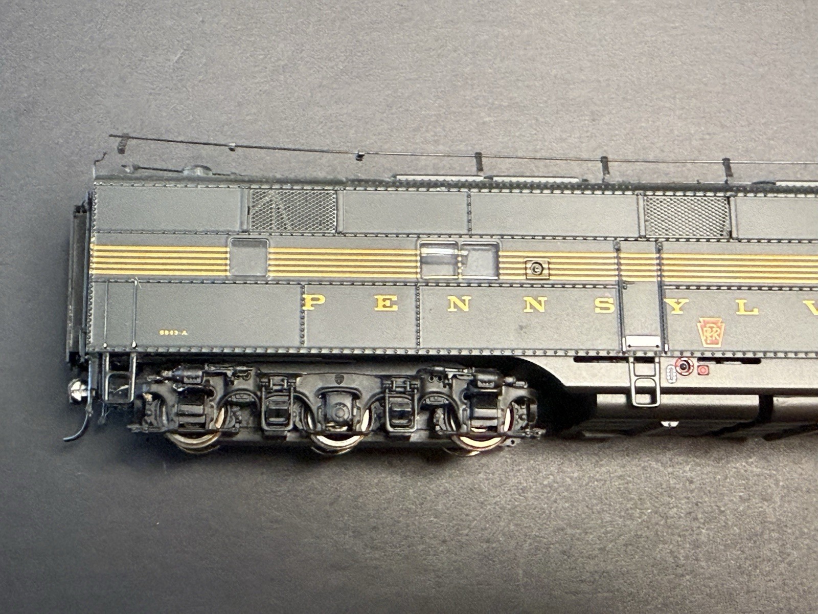 FOR PARTS Walthers Proto E7A Pennsylvania PRR 5843 DCC HO Green Gold 920-40986
