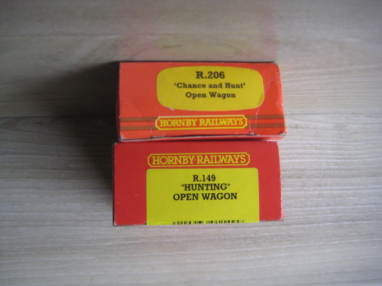 HORNBY RAILWAYS 2 BOXED GOODS WAGONS (Never Removed) Lot B3