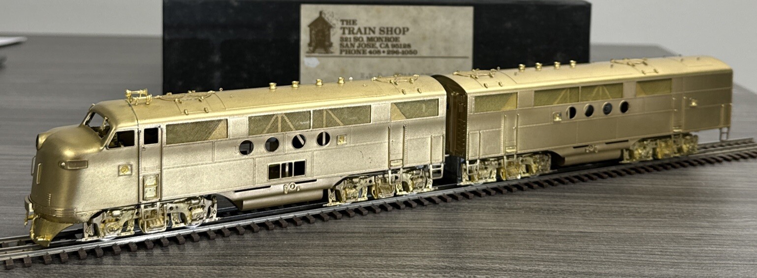 The Train Shop HO Brass E.M.D. FT A&B Diesel Locomotive Set – MINT & Unpainted!