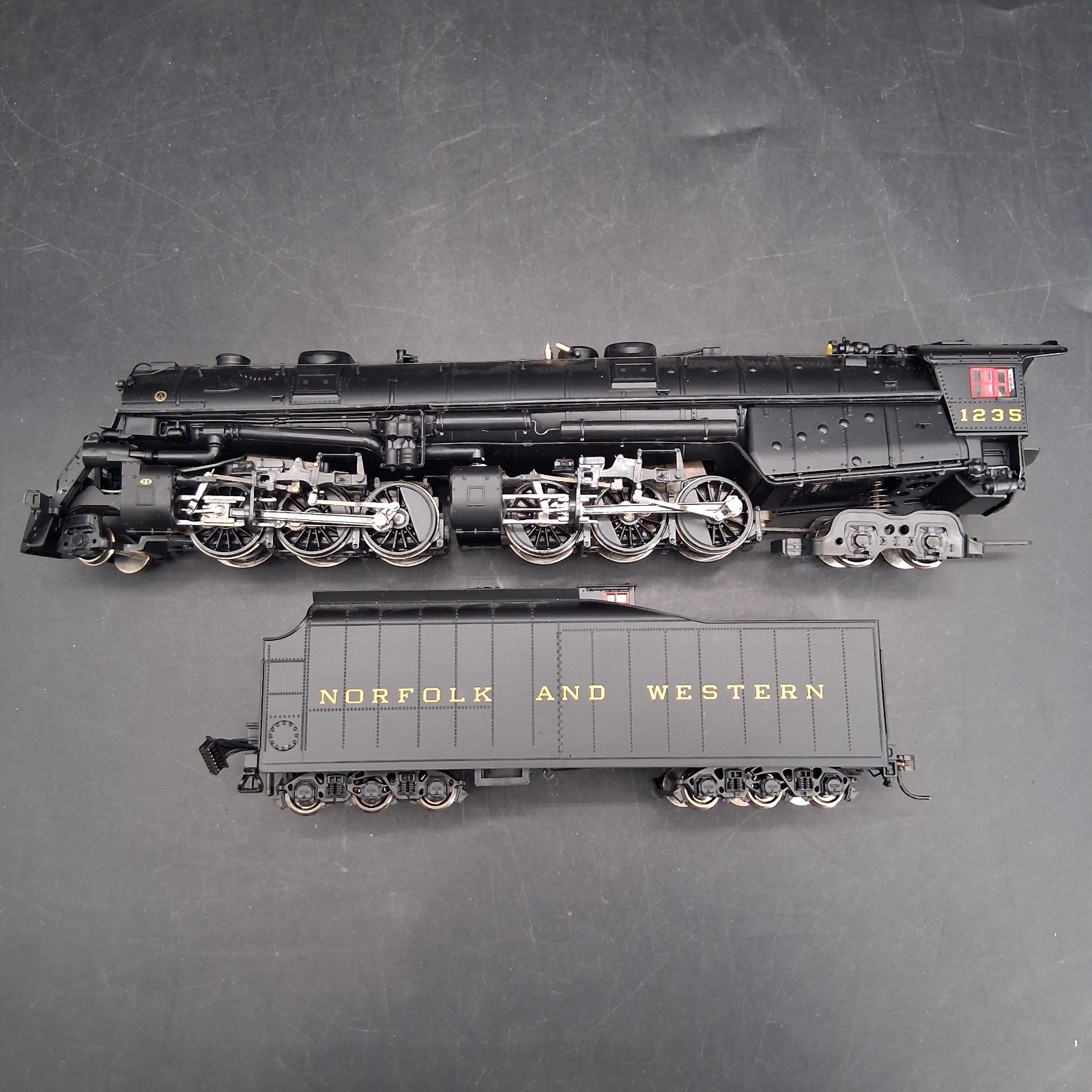 READ Broadway Limited Blueline 5200 N&W Class A 2-6-6-4 #1235 Tender HO Norfolk