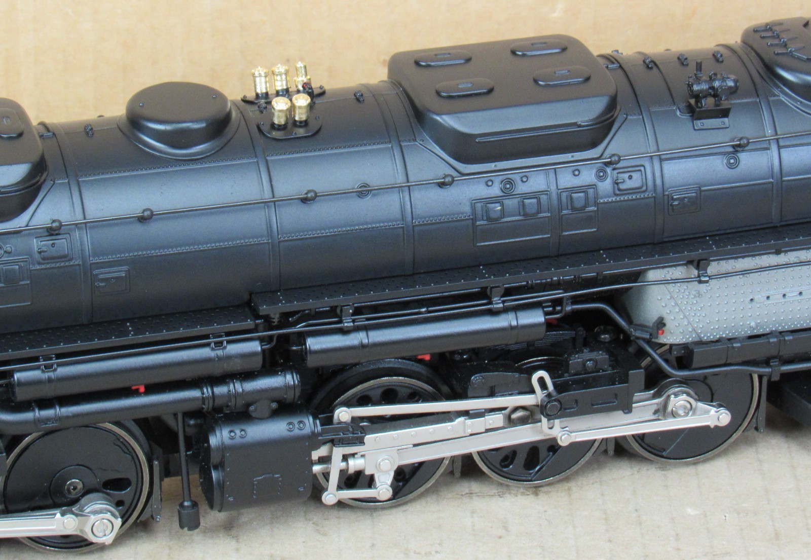 Lionel 38009 Rio Grande 4-6-6-4 “Challenger” Steam Engine w/TMCC/RS O-Gauge LNIB