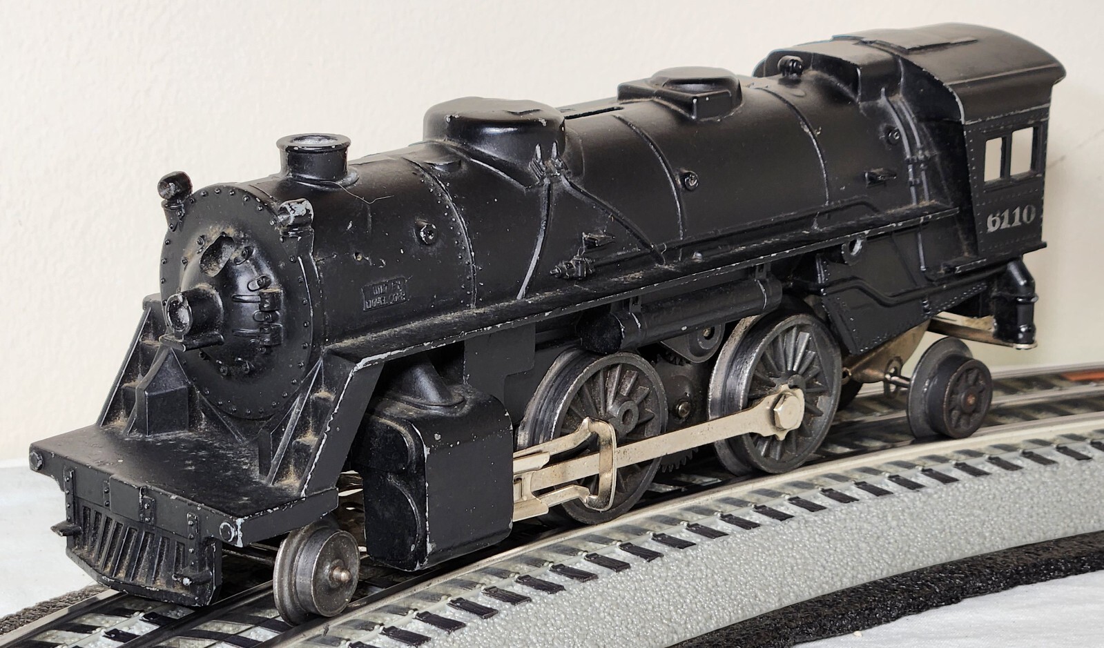 LIONEL 6110 2-4-2 STEAM LOCOMOTIVE, 1950-1951, O-GAUGE SEE VIDEO
