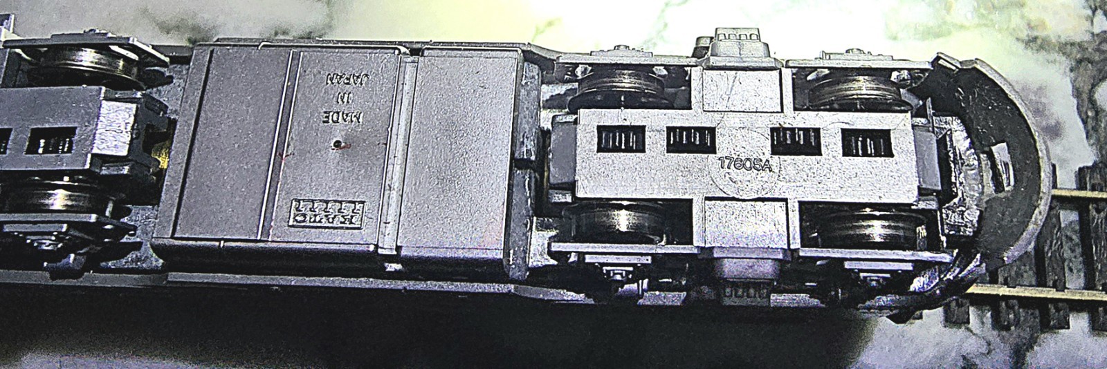 N Scale 1:160 Kato 176-211 ATSF F7A Pow. F7A Santa Fe Warbonnet Dual Headlight
