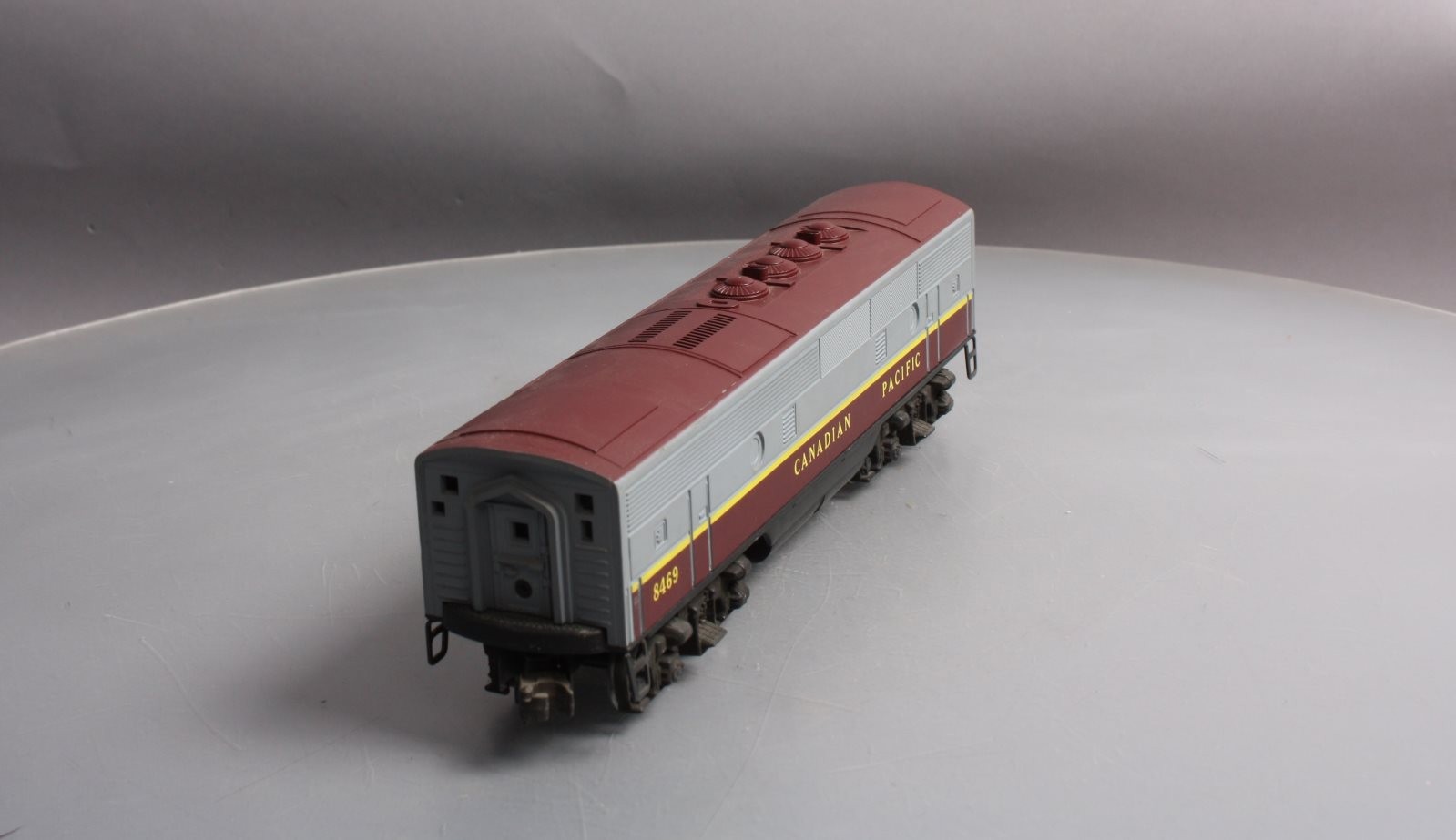 Lionel 6-8469 O Gauge Canadian Pacific F3 B-Unit Non-Powered Diesel Locomotive