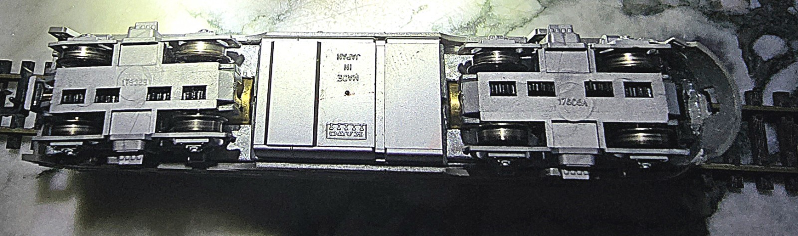 N Scale 1:160 Kato 176-211 ATSF F7A Pow. F7A Santa Fe Warbonnet Dual Headlight