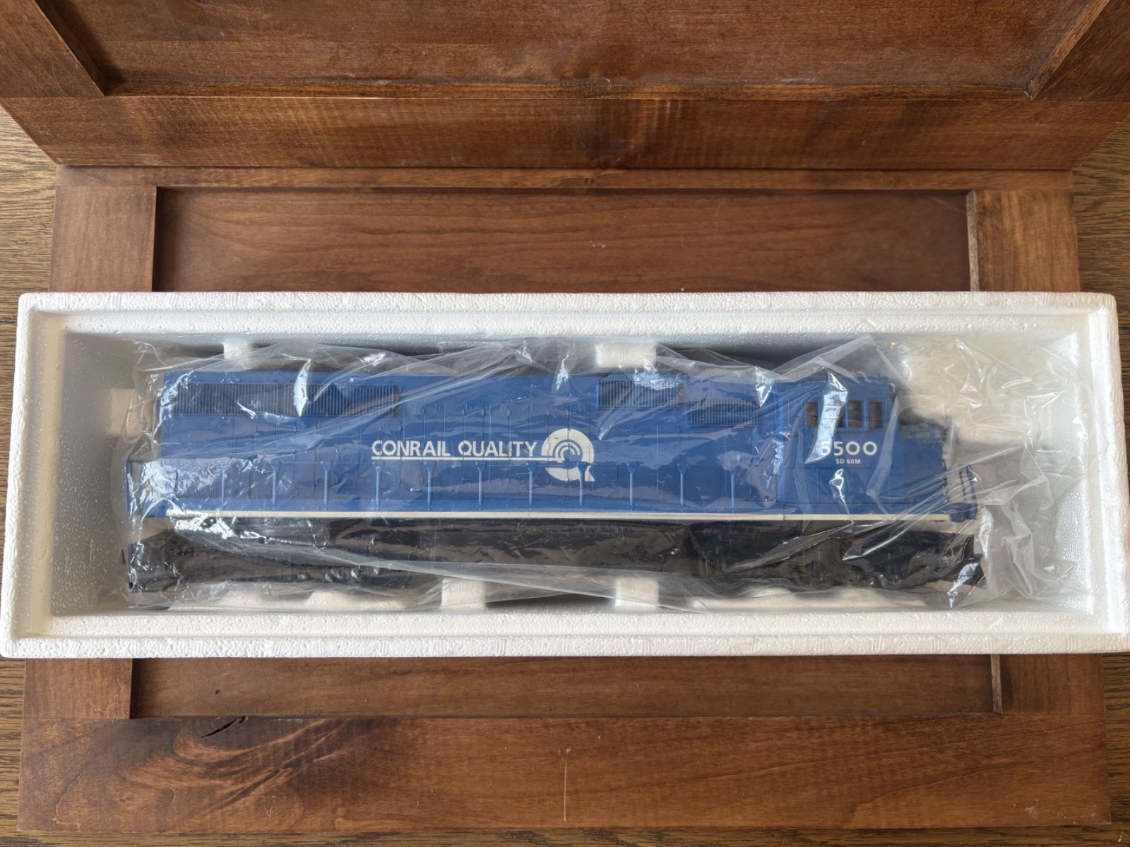 Lionel ConRail 6-18216 SD-60 Railsounds Locomotive DOES NOT RUN with Box