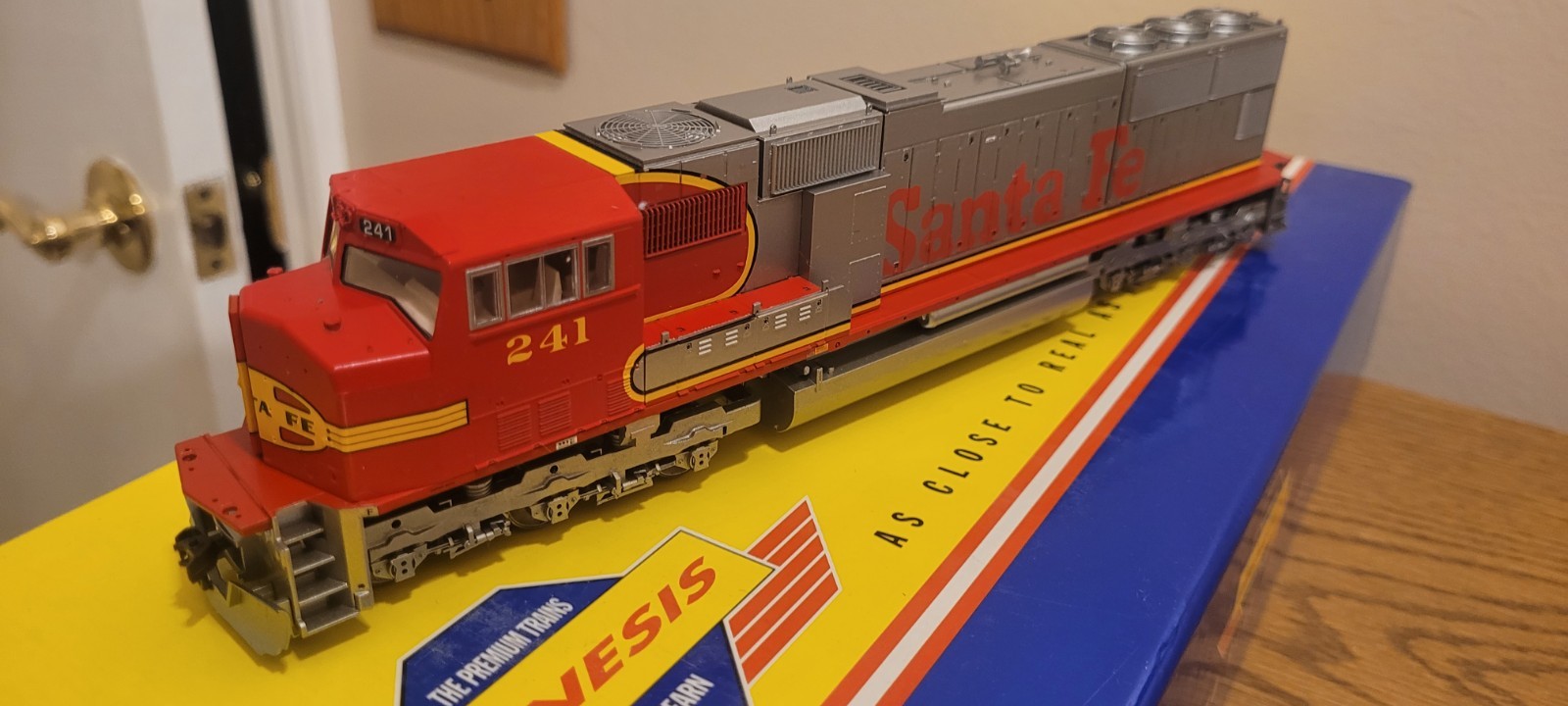 MINT Athearn Genesis HO Santa Fe #2 SD75M G6138 Locomotive New in Box # 241