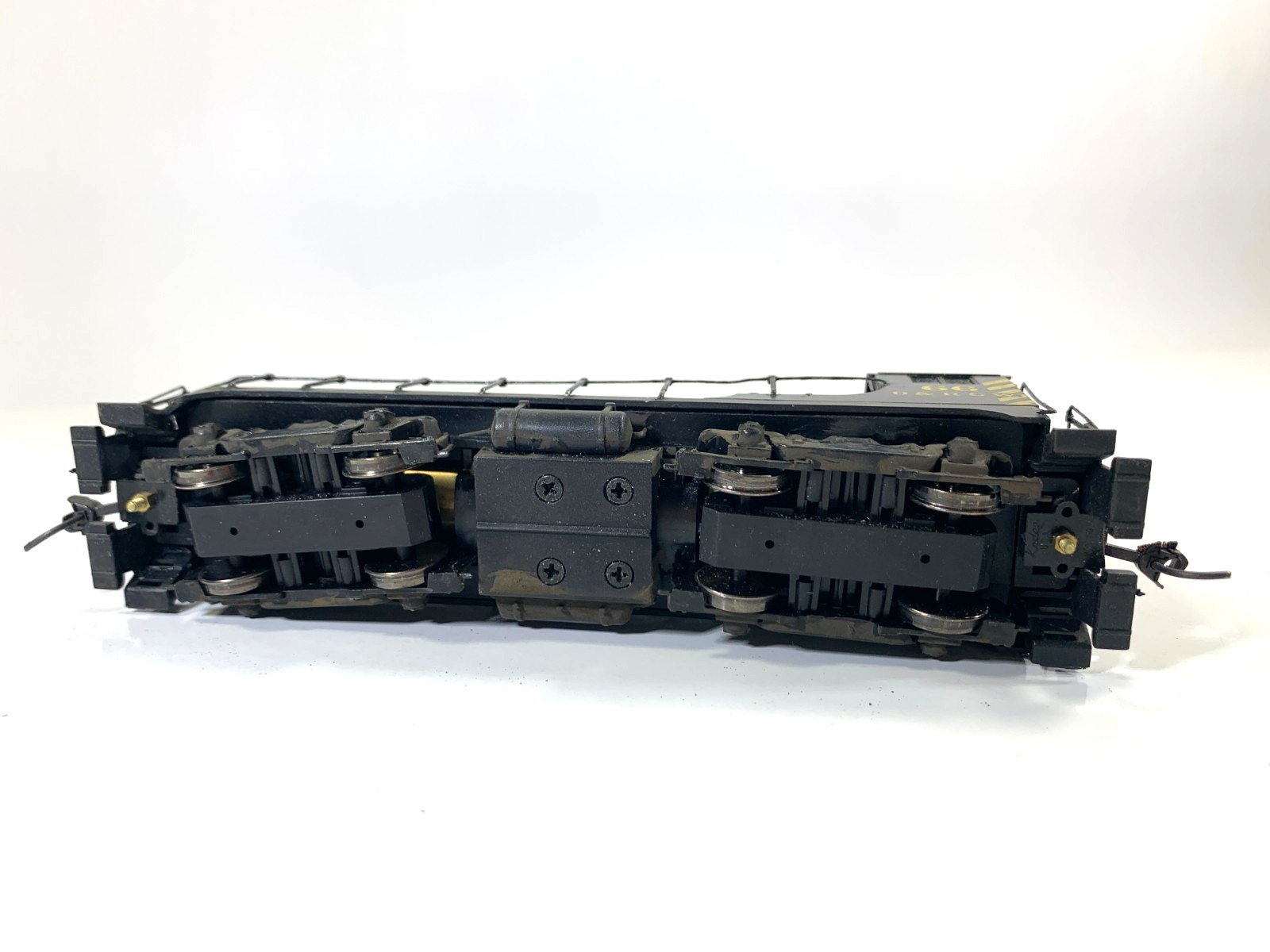 HO Stewart Hobbies 4627 Baldwin VO-660 Phase 1 #66 (weathered)