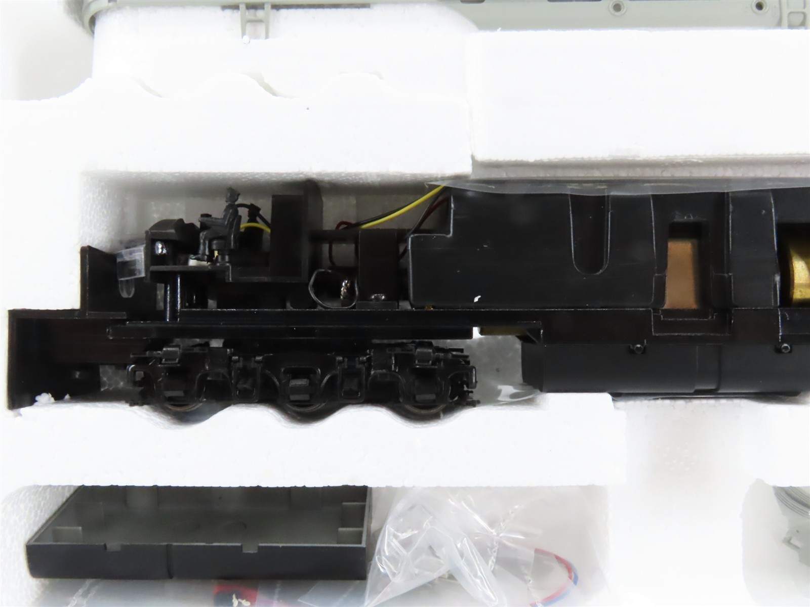 HO Scale Proto 2000 21072 Undecorated EMD E7A Diesel Locomotive – DCC Ready