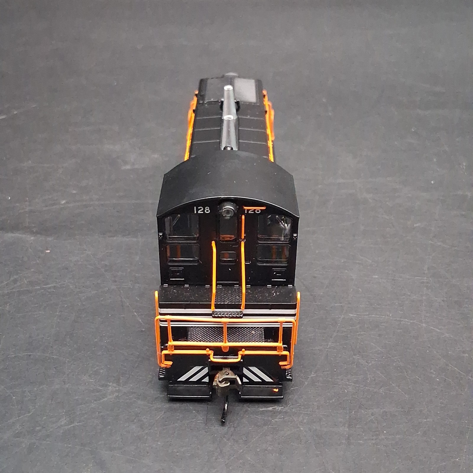 Broadway Limited 1213 HO Chicago & Eastern Illinois EMD SW7 Diesel Switcher #128