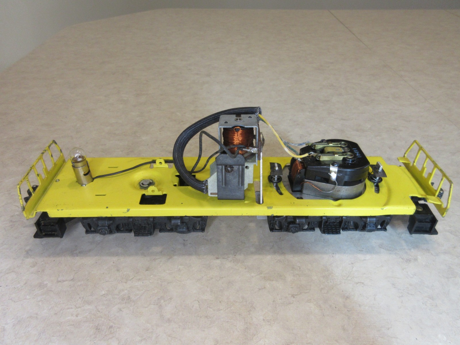 Lionel 628. 44 Ton Diesel Switcher Locomotive. Northern Pacific. Watch Video!!!