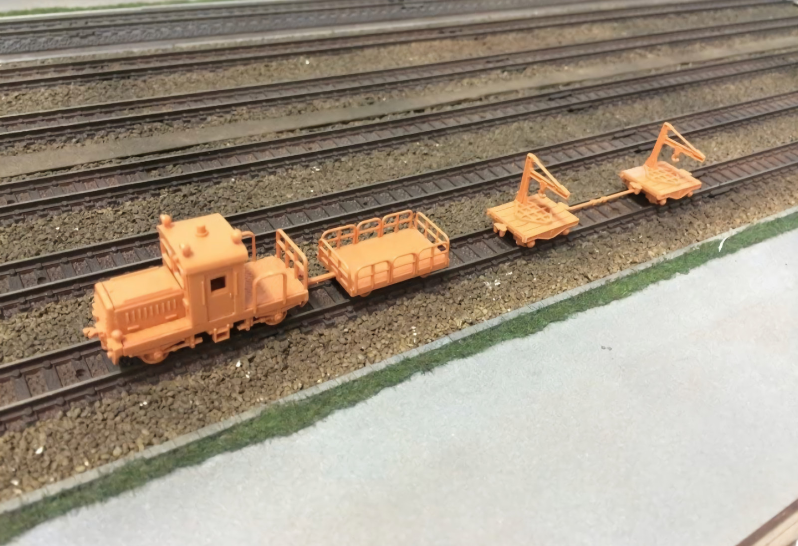 N Scale Greenmax 2529 Track Maintenance Diesel Locomotive & 3-Freight Cars Kit