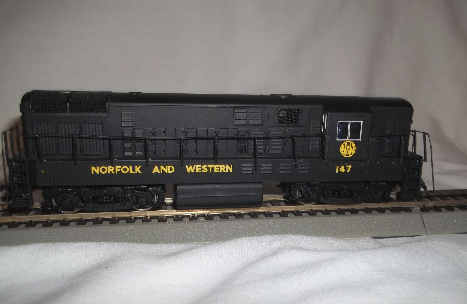 Bachmann Spectrum 81212 HO N&W Norfolk Western FM H16-44 Baby Trainmaster Diesel