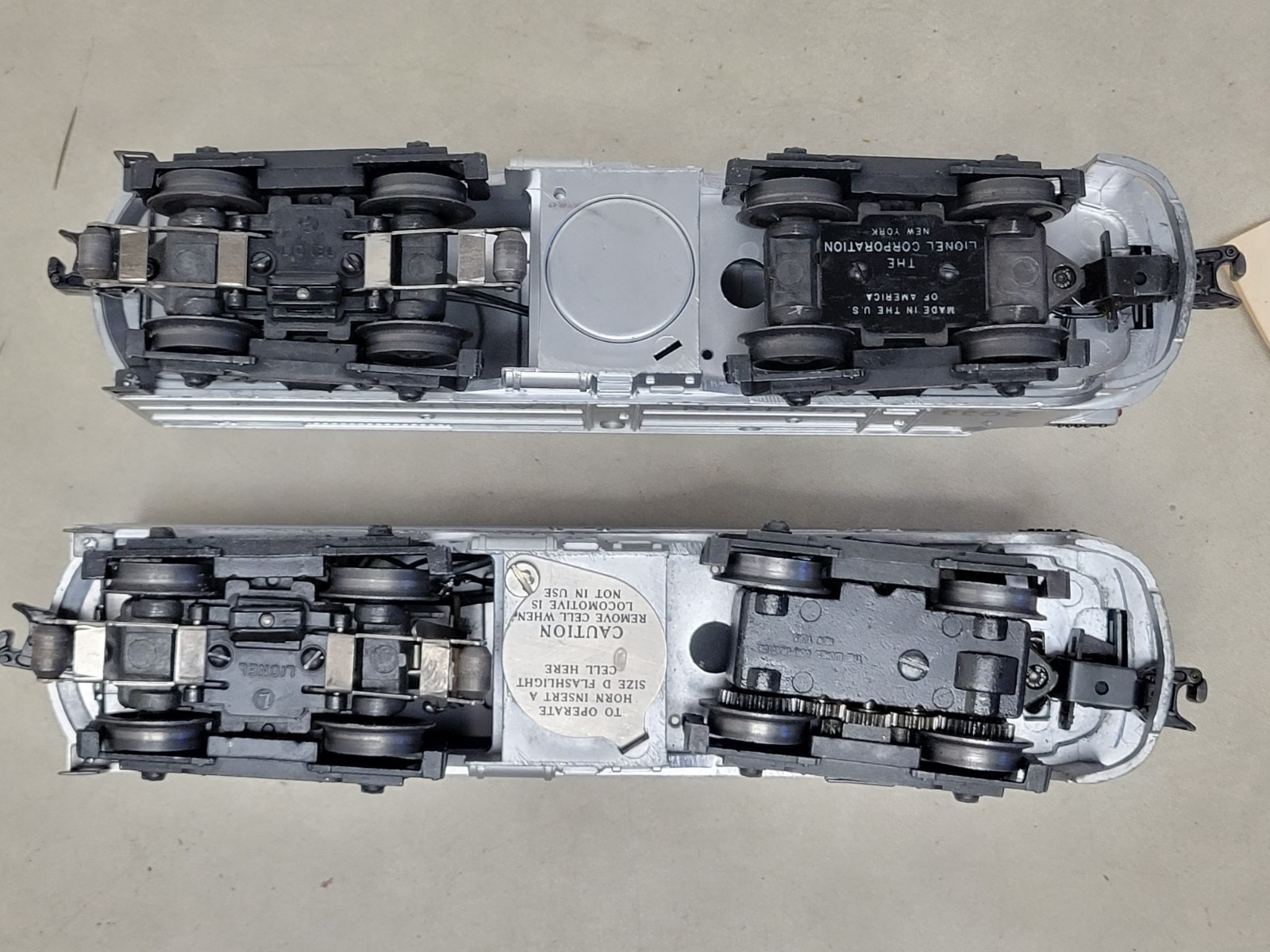 LIONEL TRAINS 2033 UNION PACIFIC AA ALCO DIESEL LOCOMOTIVE SET – TESTED!