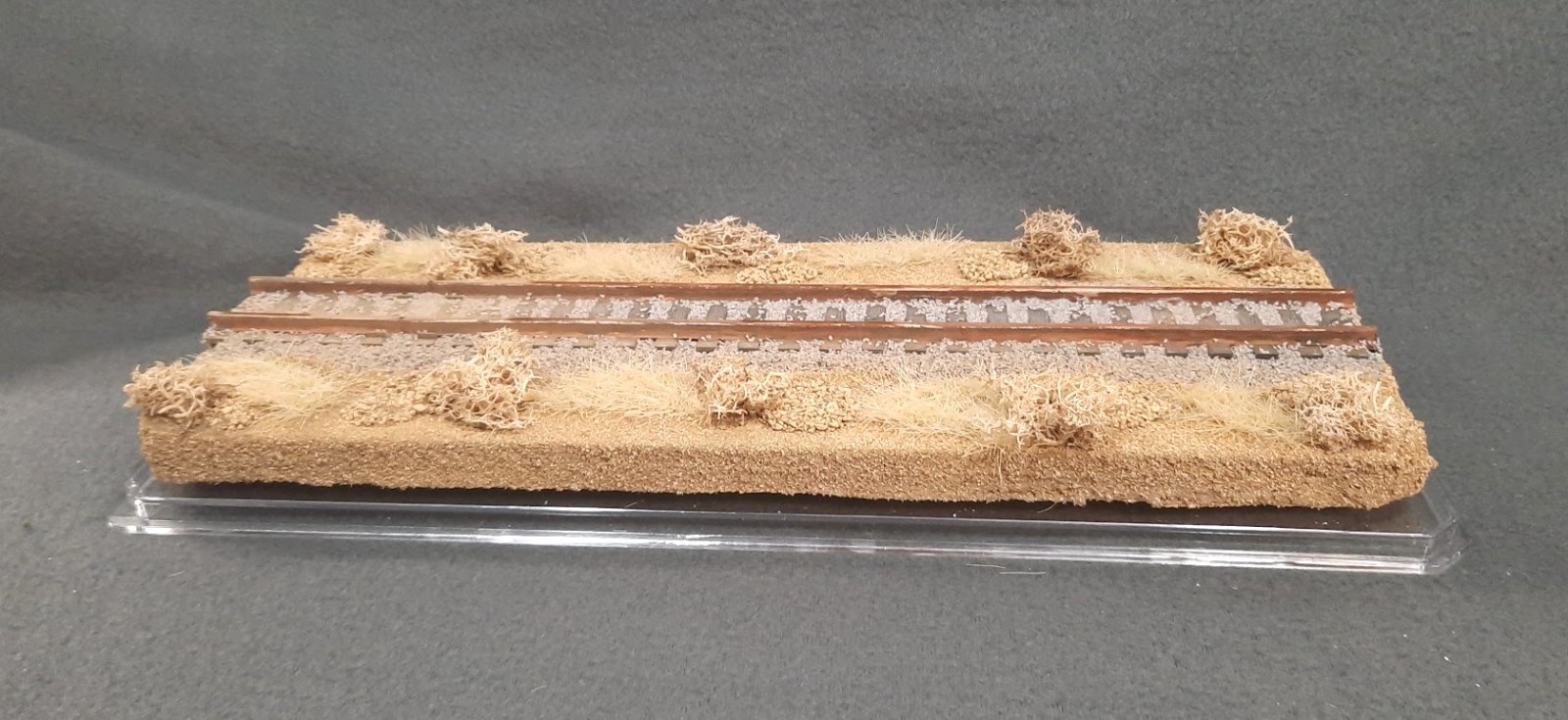 S SCALE 13″ SINGLE TRACK DISPLAY CASE- “DESERT SCENE”-FOR ANY S TRAINS
