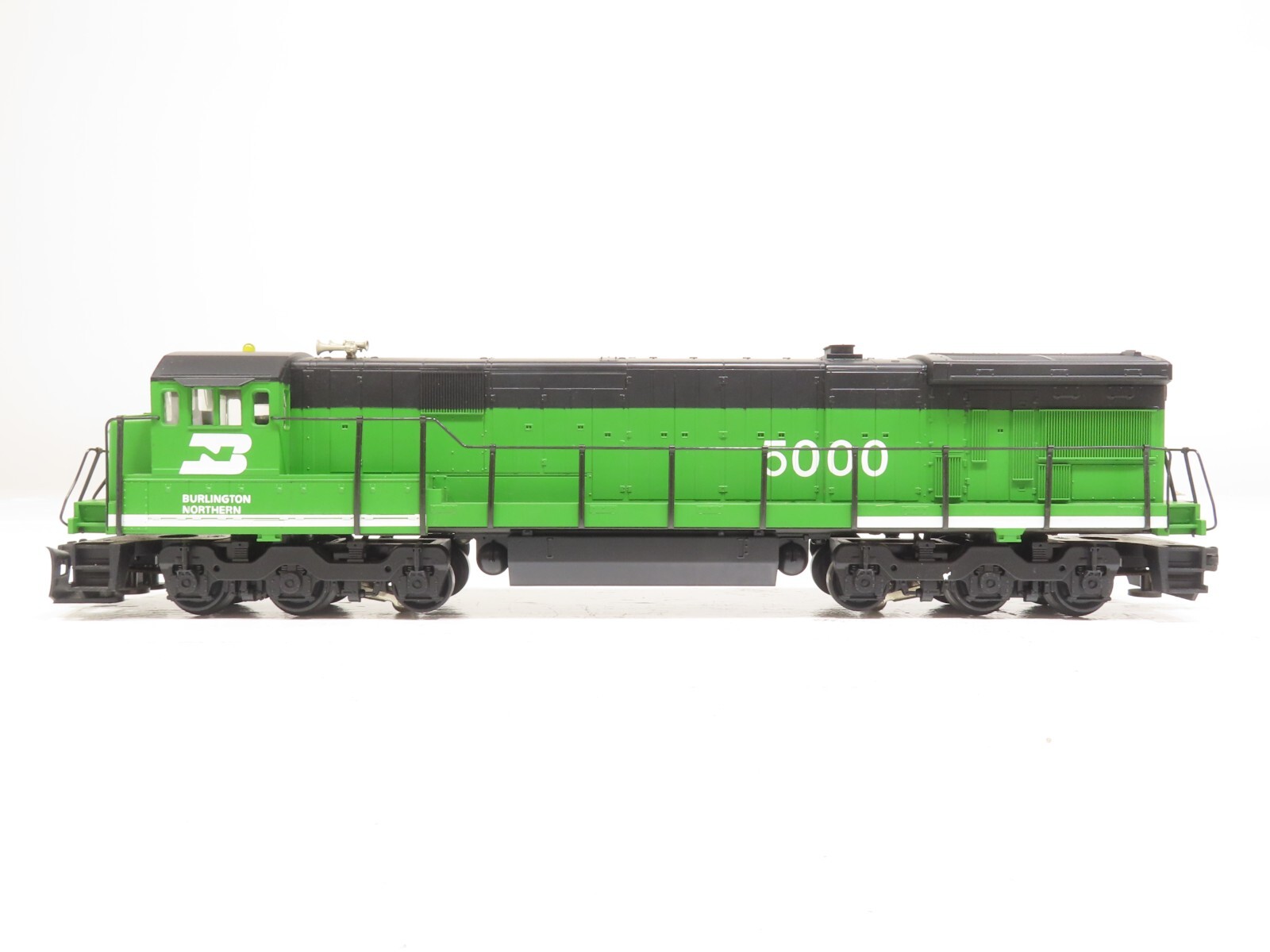 MTH Burlington Northern No. 5000 GE C30-7 Diesel W/horn LN 8324