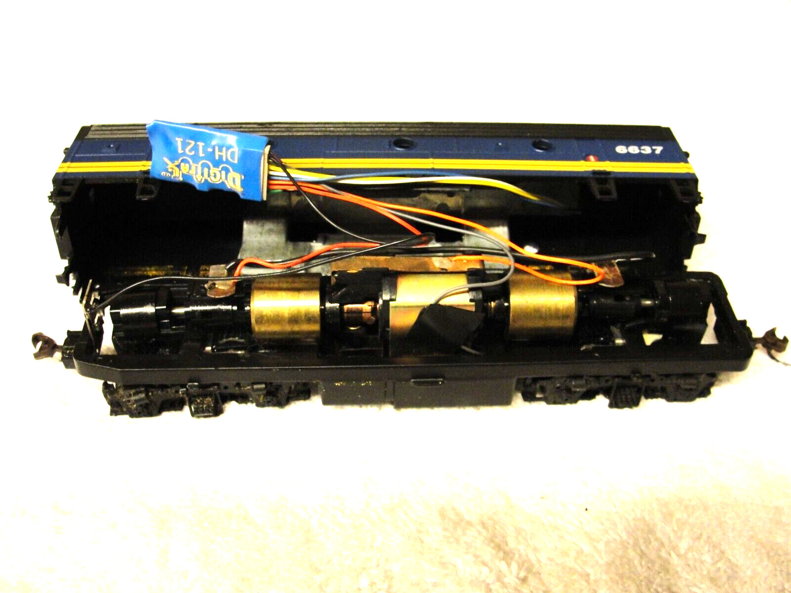 F7A & F7B VIA-Canada Locomotive Set – Both Powered & Converted to DCC,Athearn,HO