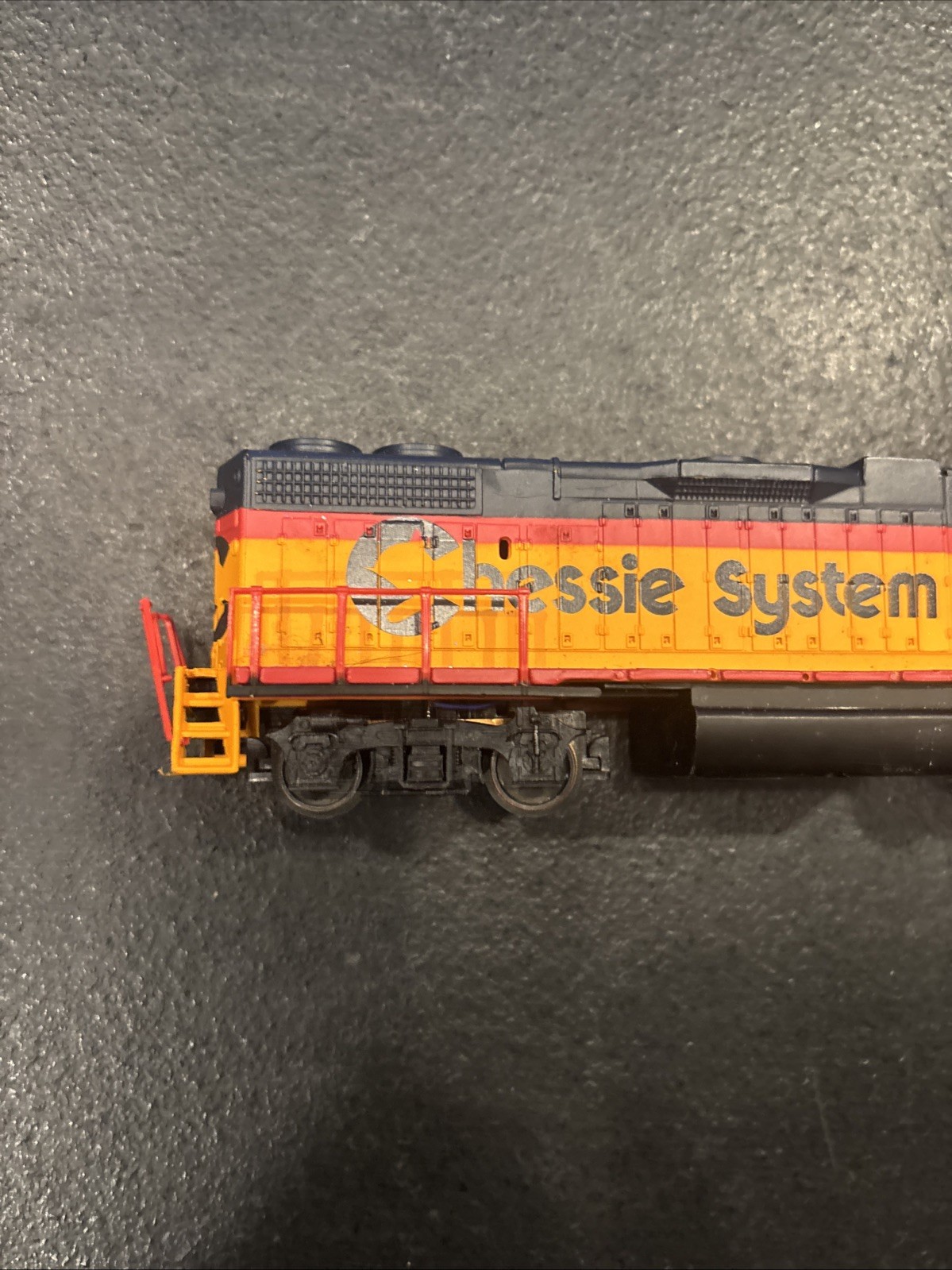HO Scale Chessie System B&O EMD GP-38 powered locomotive #4810 Life-like