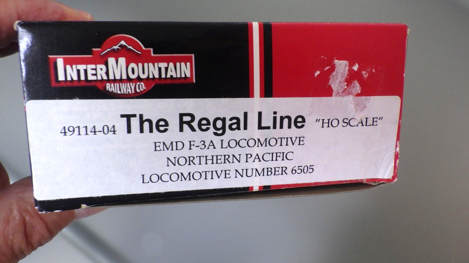 HO-InterMountain EMD F3A POWERED Locomotive in Opened Box * NP Northern Pacific