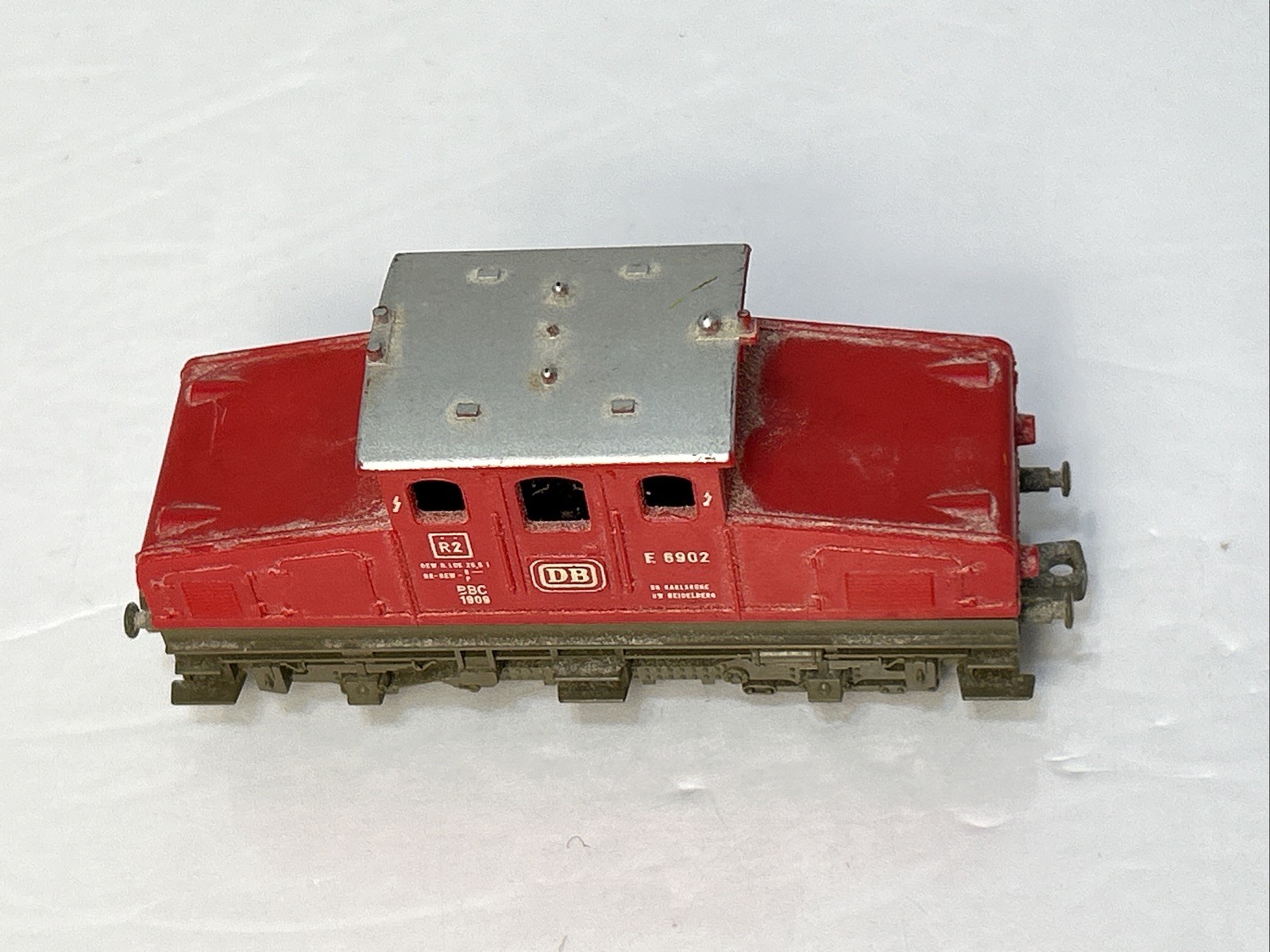 DB Deutsche Bundesbahn Switcher Engine E 8902 Karlsruhe-Reidelberg Vintage Rare