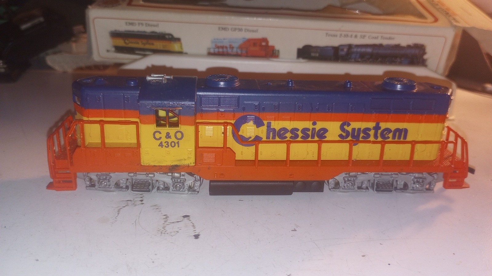 Bachmann HO Scale Chessie System C&O 4301 EMD GP-18 Diesel Locomotive