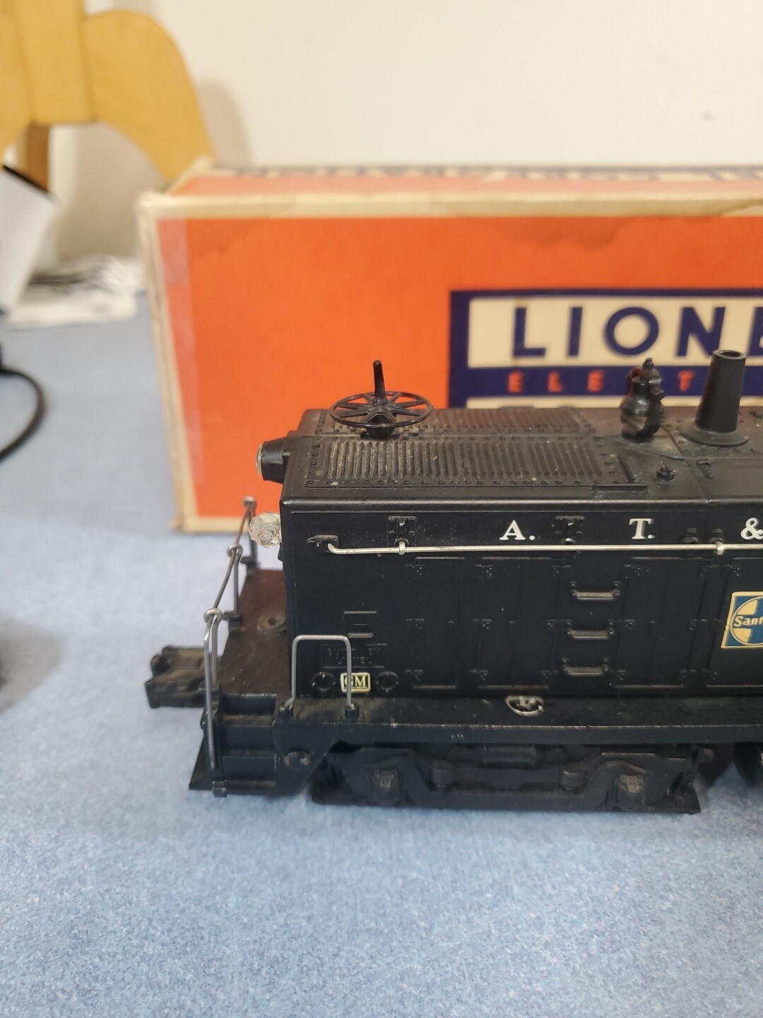 Lionel Postwar AT&SF 623 Diesel Loco Switcher serviced & ready to work !