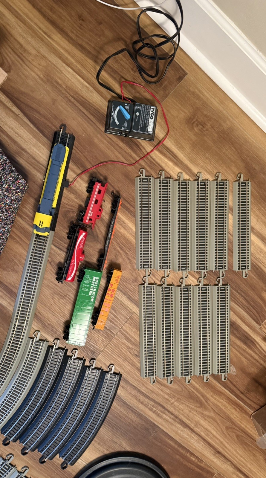 Tyco Train Set-Virginian Locomotive, Boxcar, Log Car, Coal Car, Coke HO Scale