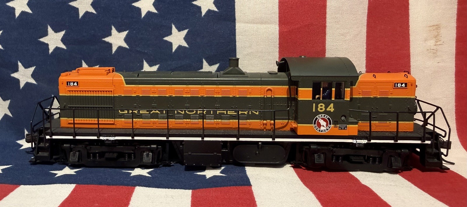 Atlas Classic HO Great Northern RS-1 #184 DC Tested Runs Great