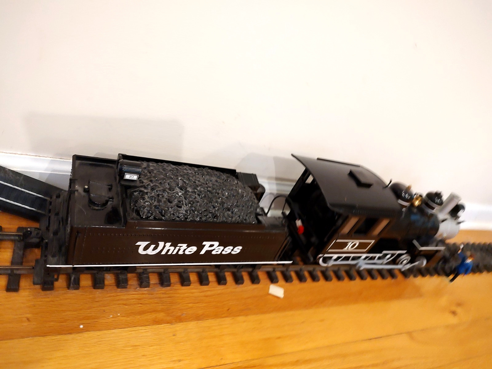 Bachmann 81096 G Scale White Pass 4-6-0 Steam Locomotive #10 & Tender READ AS IS