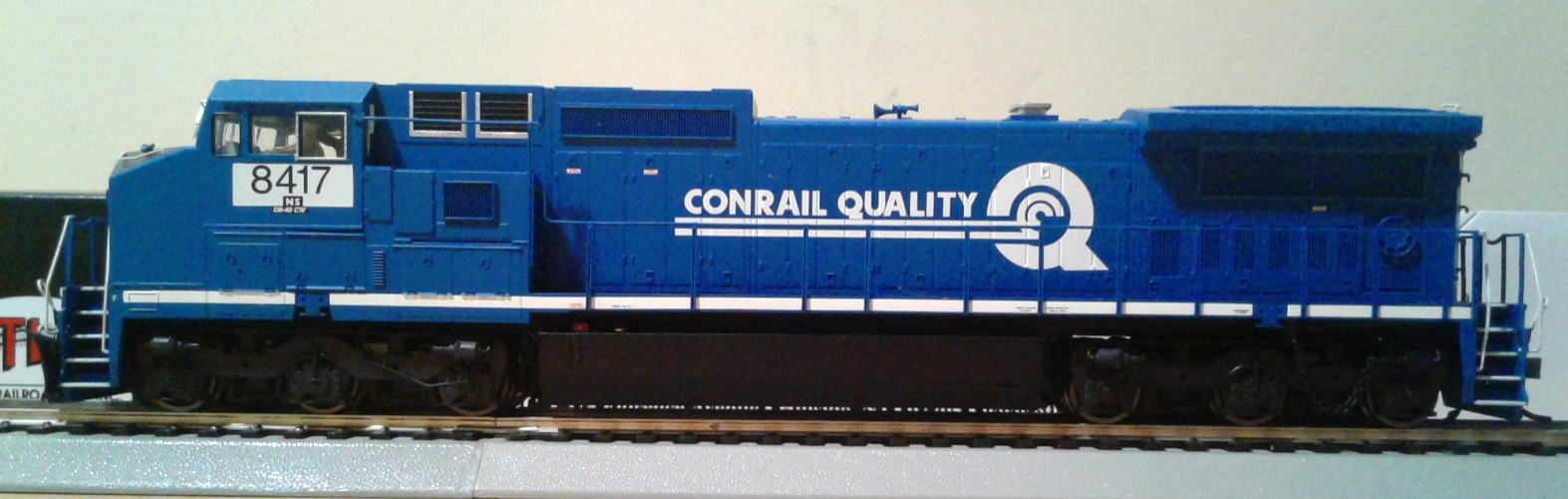 HO ATLAS GOLD DASH 8-40CW NORFOLK SOUTHERN EX. CONRAIL NS #8417 DCC & SOUND