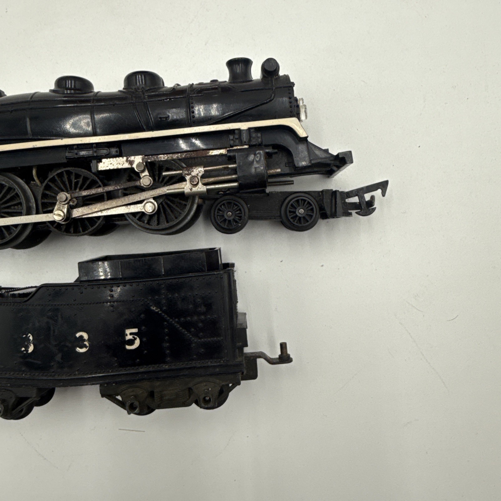 TRI-ANG RAILWAYS R-54 TC SERIES 4-6-2 PACIFIC LOCOMOTIVE #2335 & TENDER R-32