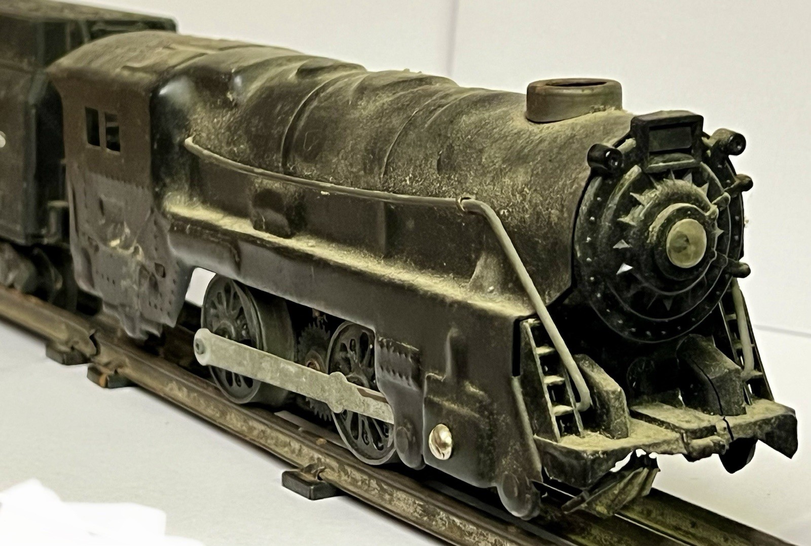 Vintage Metal Steam Locomotive Engine w/ Lionel Whistle Coal Tender Train Pair