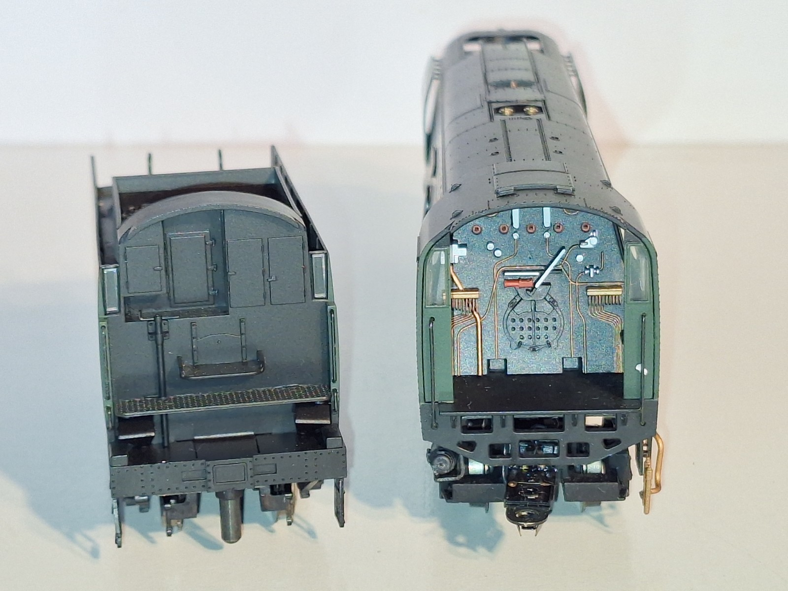 Hornby R2221 BR Tangmere 34067. New Old Stock. Mint Cond. Boxed. 2 Rail DC. OO