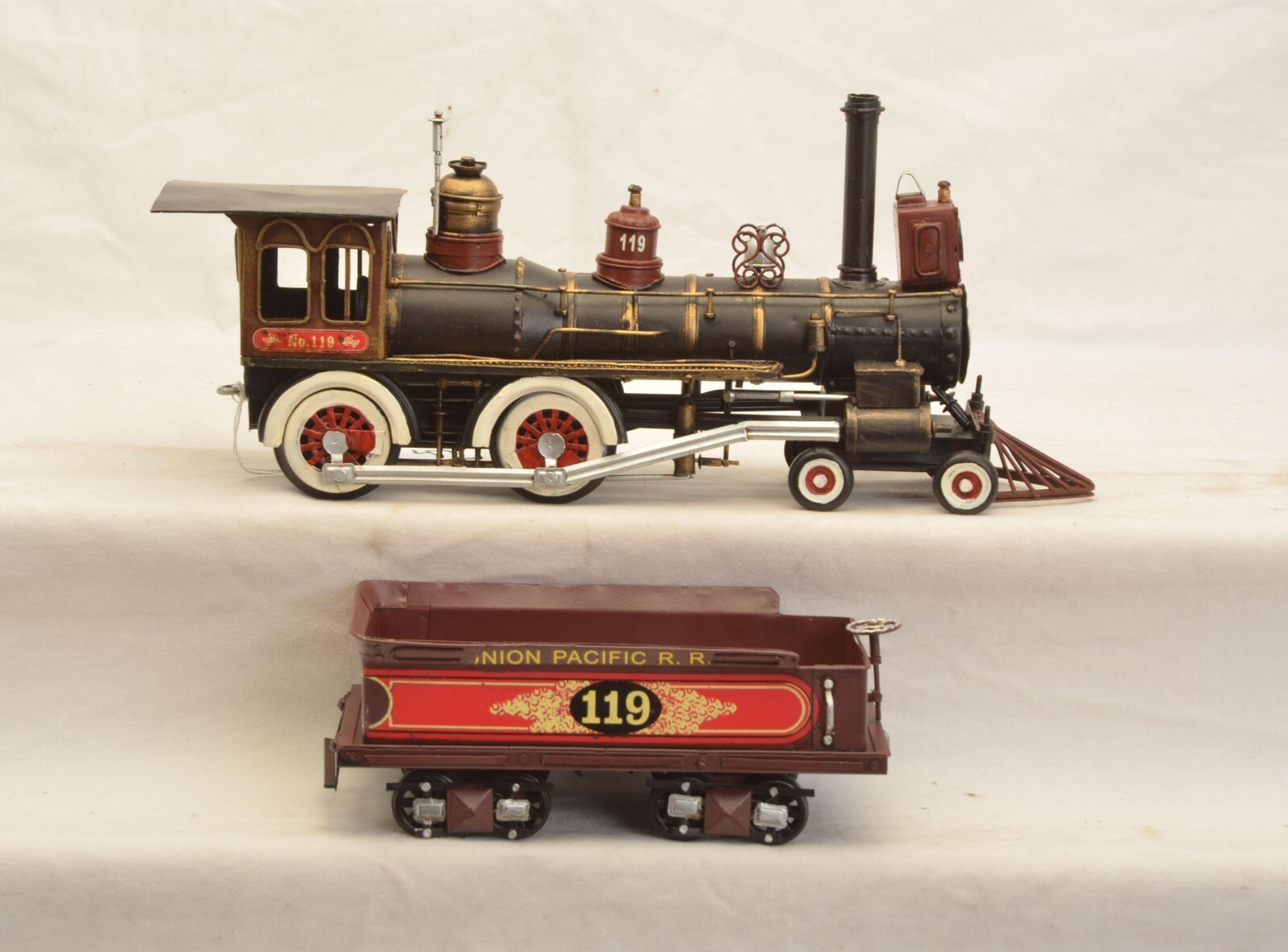 Custom Union Pacific 119 1/24 Scale 4-4-0 Steam Locomotive and Tender