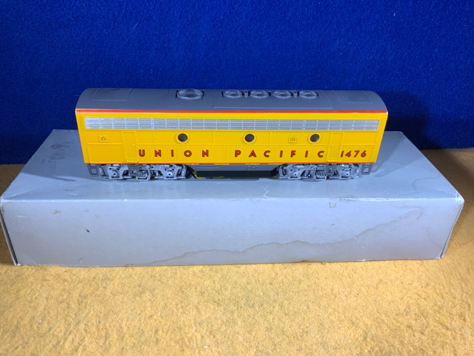 G20-4 BACHMANN PLUS – UNION PACIFIC LOCOMOTIVE #1468 – EMD F7B U.P. #31205